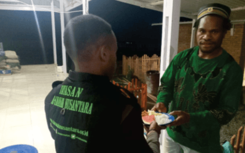 Buka Puasa Warga Pedalaman