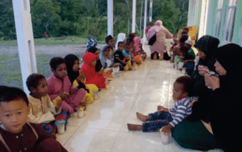 Buka Puasa Warga Pedalaman